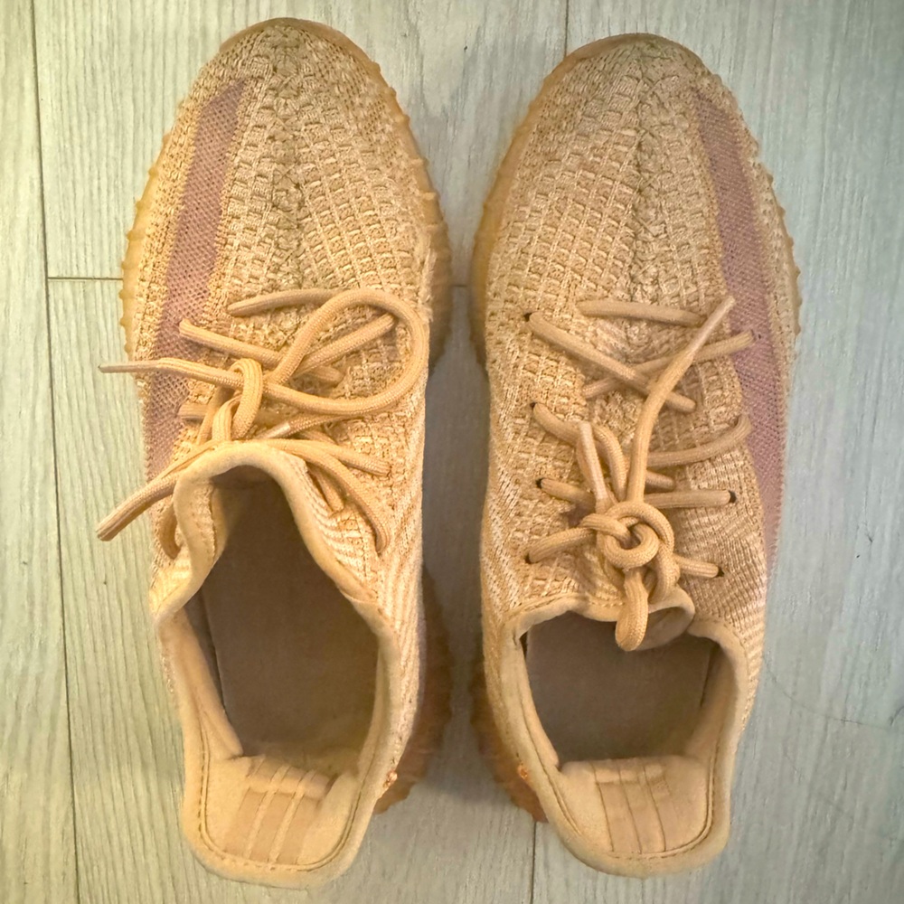 Yeezy boost US 6.5